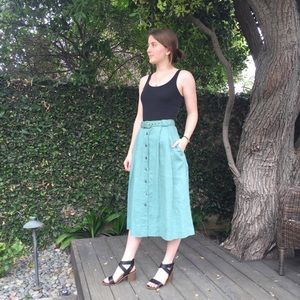 Light green linen vintage midi skirt with belt